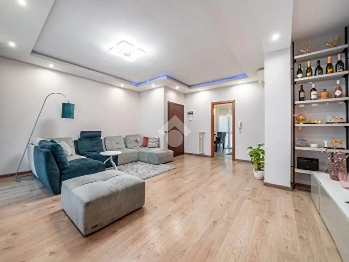 Appartamento con 5 locali in vendita in Via Daniele Fontana, Reggio nell'Emilia