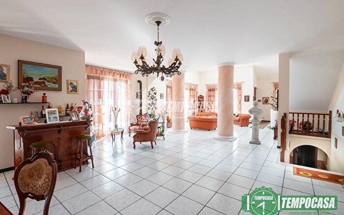 Casa con 5 locali in vendita in Via Ada Negri B, Caselle Lurani