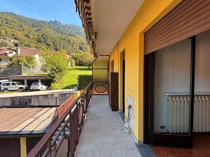 Appartamento trilocale in affitto in Centro, Varzo