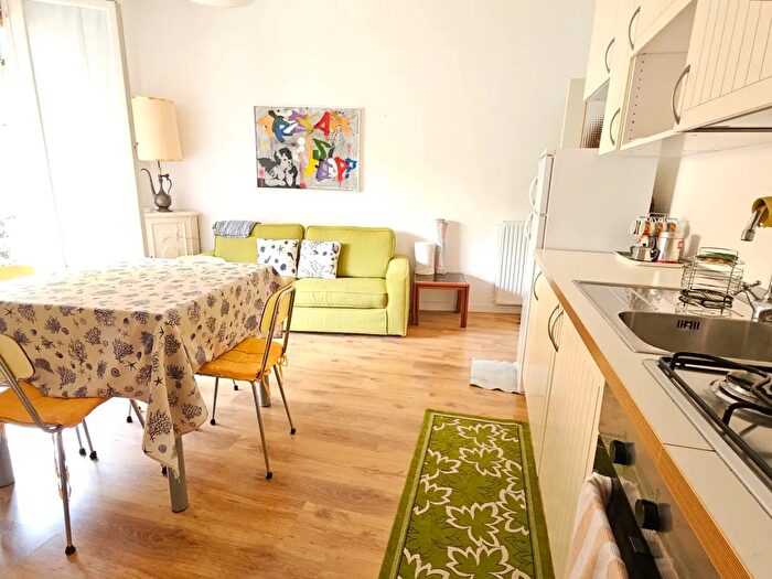 Appartamento trilocale in affitto in Via Amerigo Vespucci, Rapallo