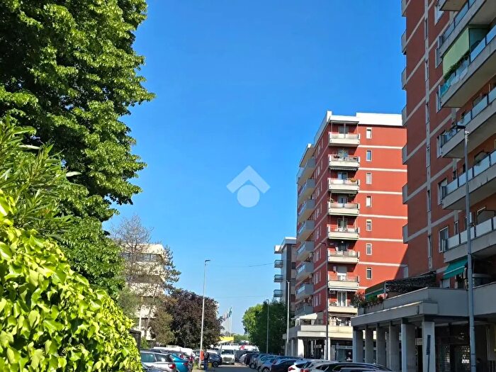 Appartamento bilocale in vendita in Via Renato Fucini, Cinisello Balsamo
