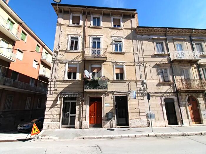 Appartamento trilocale in vendita in Via Giuseppe Garibaldi, Campobasso