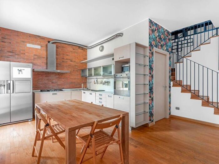 Appartamento quadrilocale in affitto in Via Antonio Lecchi, Navigli Darsena, Milano