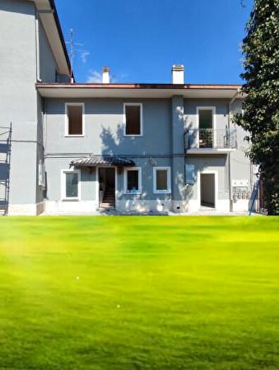 Appartamento trilocale in vendita in Canegrate