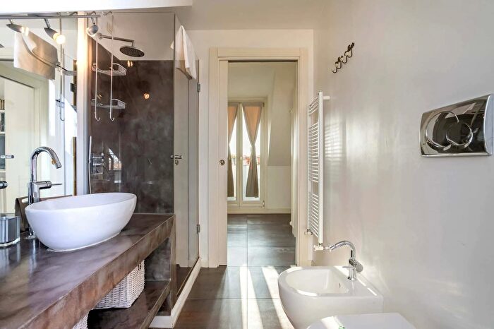 Appartamento monolocale in affitto in Via San Vittore, Milano