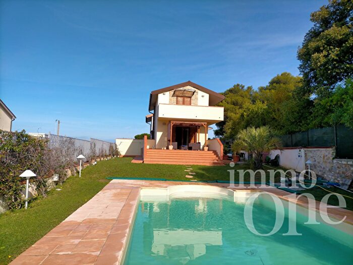 Casa con 6 locali in vendita in Via del Castellaccio, Livorno