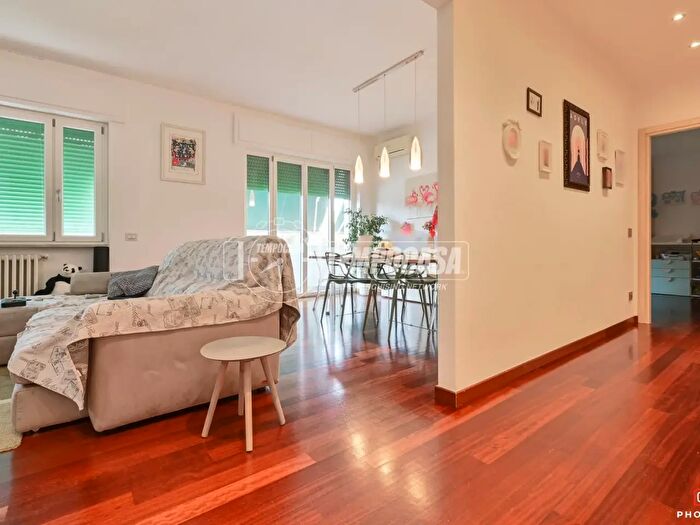 Appartamento con 5 locali in vendita in Via dei Pensieri, Livorno