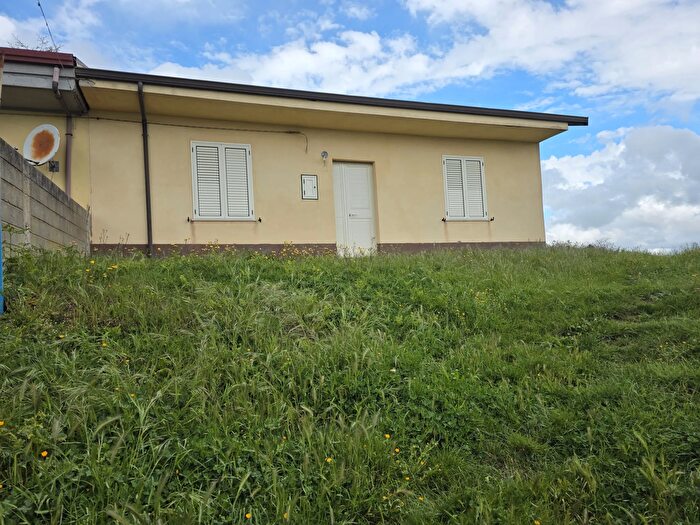 Casa trilocale in vendita in Contrada Pagliaro, Joppolo