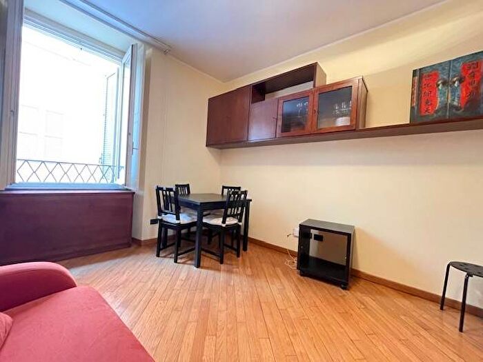 Appartamento monolocale in affitto in Via dei Fabbri, Carrobbio, Milano