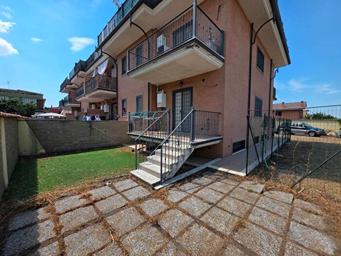 Appartamento quadrilocale in affitto in Via Guido Maria Conforti, Acilia, Roma