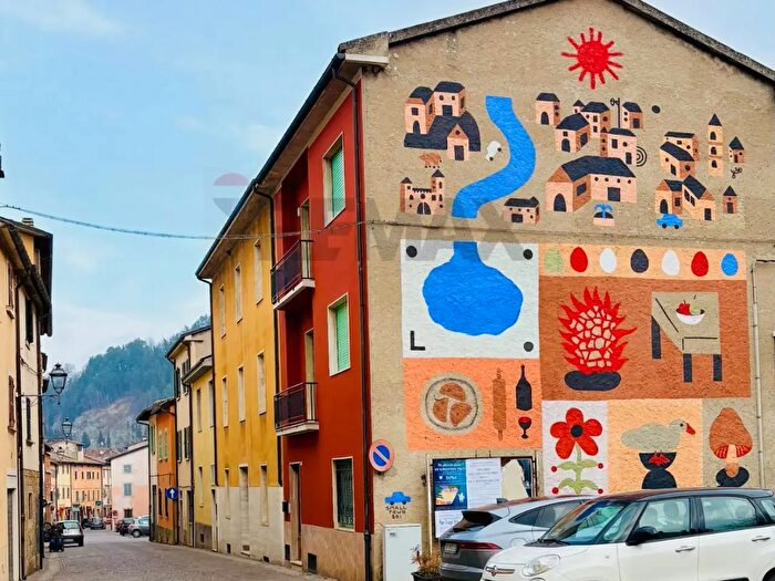 Appartamento bilocale in vendita in Via Roma, Tredozio