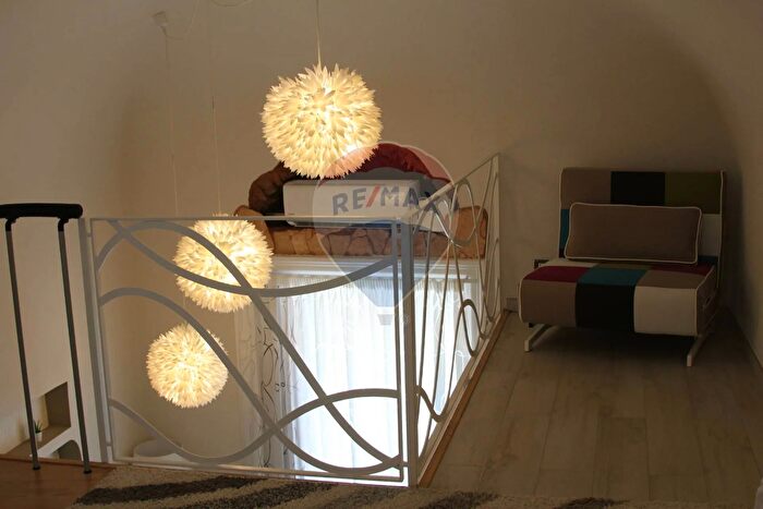 Appartamento con 6 locali in vendita in Via Ventimiglia, Catania