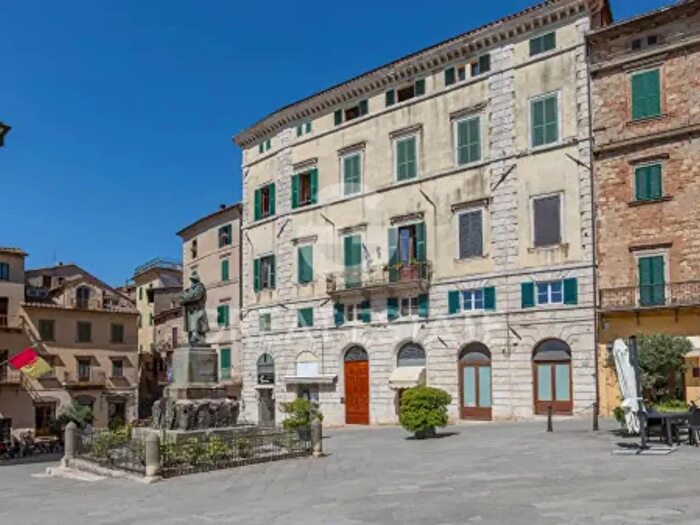 Appartamento con 6 locali in vendita in Sarteano