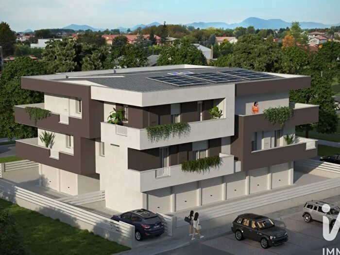 Appartamento trilocale in vendita in Via Puccini, Albignasego