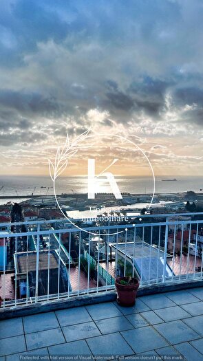 Appartamento con 7 locali in vendita in Via Angelo Visca, Savona