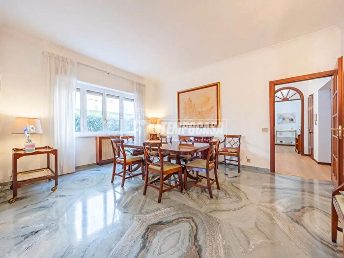 Appartamento quadrilocale in affitto in Via Maffeo Pantaleoni, Roma
