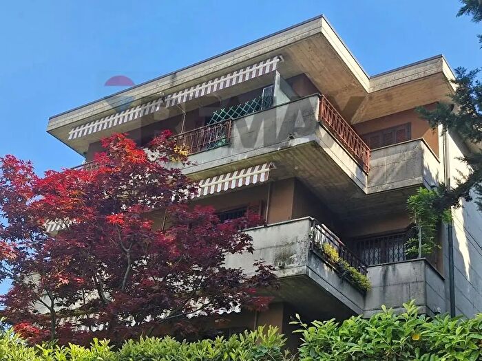 Appartamento bilocale in affitto in Via Feltre, Varese