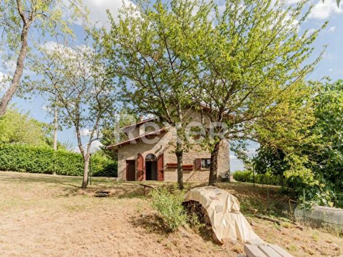 Casa con 6 locali in vendita in Località Varesina, Citta Di Castello