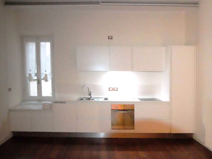 Appartamento trilocale in affitto in Via Principe Amedeo di Savoia, Centro, Mantova