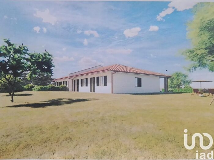 Casa con 7 locali in vendita in Strada Strada Baglio, Nizza Monferrato