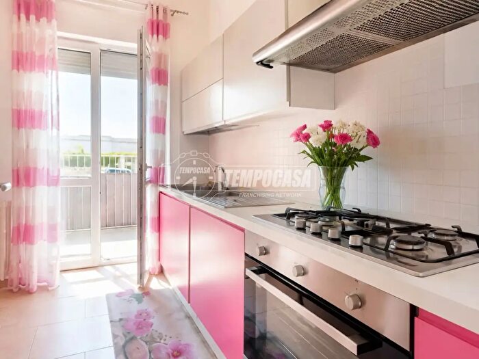 Appartamento trilocale in vendita in Via Rudiae, Lecce