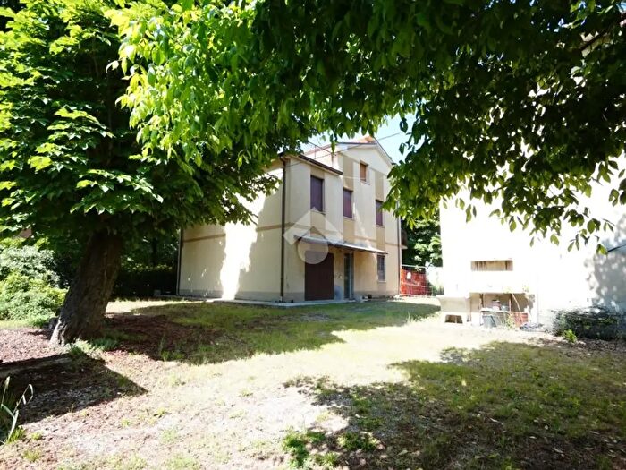 Casa con 5 locali in vendita in Via Casette Agazzotti, Castelnuovo Rangone