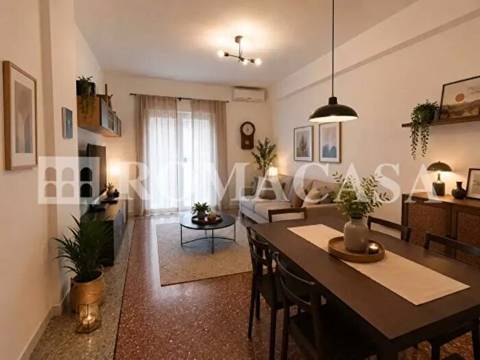 Appartamento trilocale in vendita in Via Valle Borbera, Roma