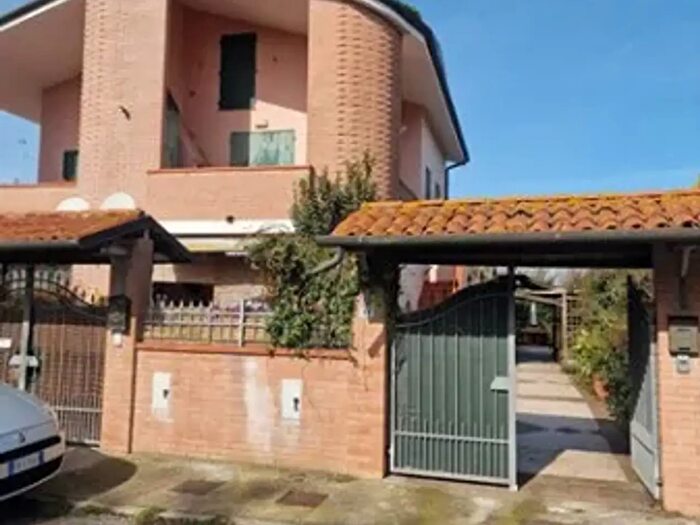 Casa trilocale in vendita in Via Sirio, Comacchio