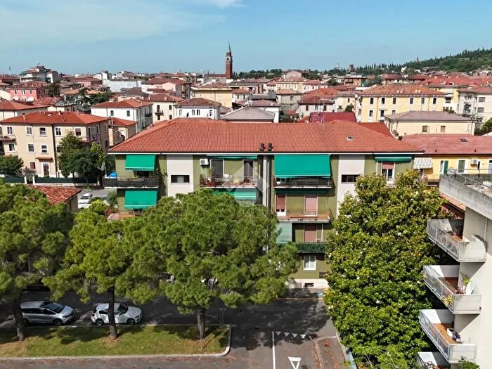 Appartamento trilocale in vendita in Via Claudio Ridolfi, Verona