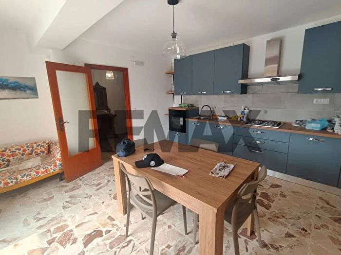 Appartamento con 5 locali in vendita in Largo Monreale, Lentini