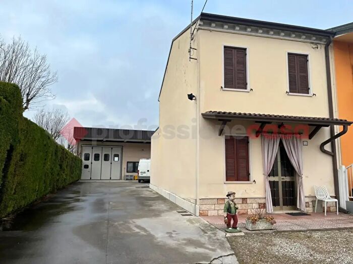 Casa trilocale in vendita in Isola Della Scala