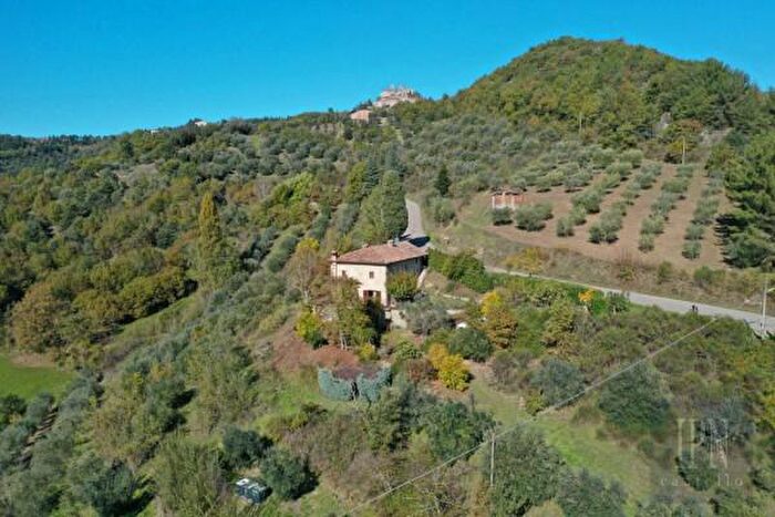 Casa con 6 locali in vendita in Monte Santa Maria Tiberina
