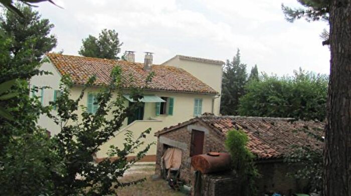 Casa con 5 locali in vendita in Via Guglielmo Marconi, Arcevia