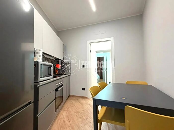 Appartamento trilocale in vendita in Via San Rocchetto, Torino