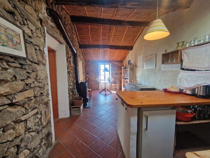 Appartamento trilocale in vendita in Via Brughei, Molini Di Triora