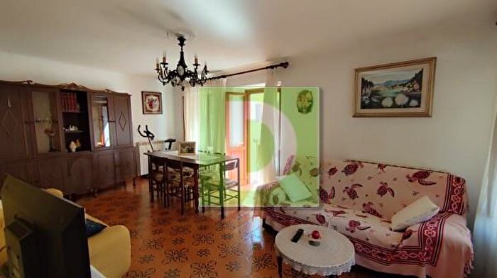 Casa trilocale in vendita in Via Novembre, Fiorano Canavese