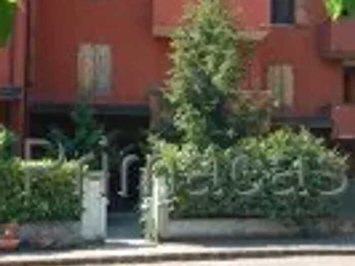 Casa con 5 locali in vendita in Strada Albareto, Modena
