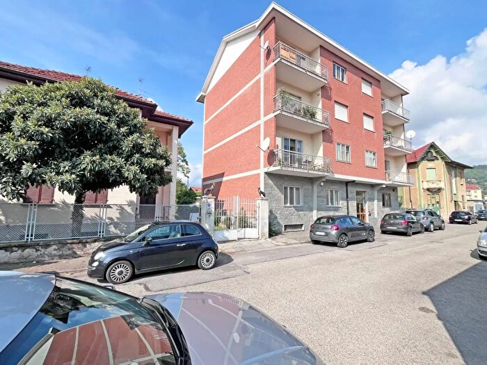 Appartamento trilocale in vendita in Via Moffa di Lisio, Pinerolo