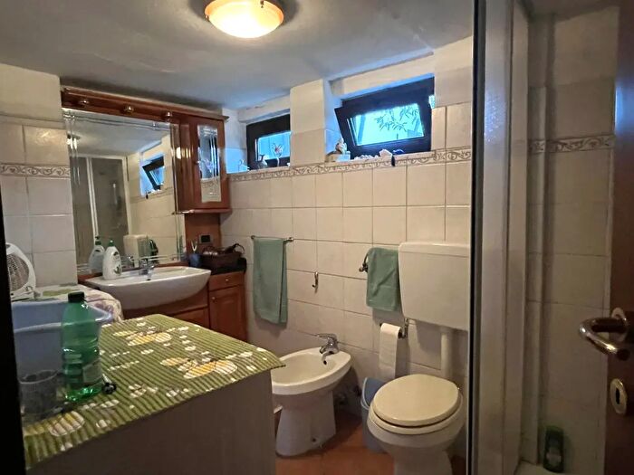 Casa trilocale in vendita in Strada Vicinale Agogna Torrion Quartara, Novara