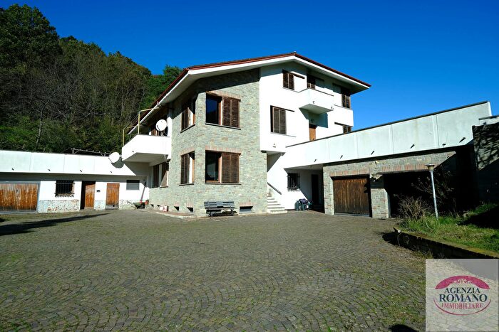 Casa con 18 locali in vendita in Via Valle Gargassa, Rossiglione