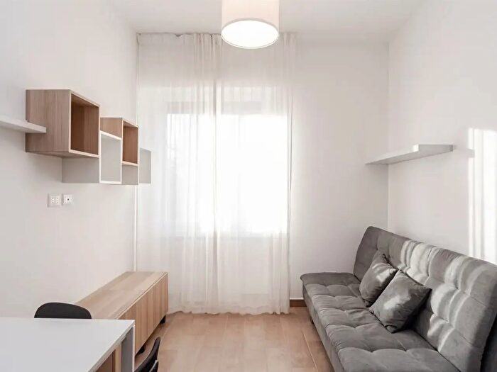 Appartamento bilocale in affitto in Via Broni, Milano