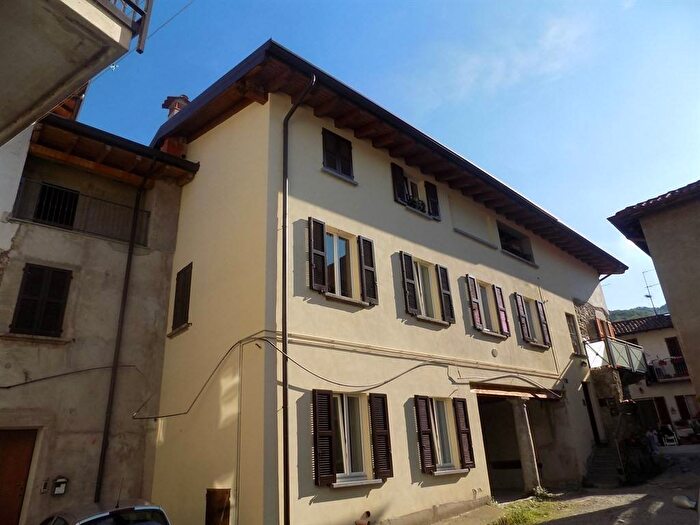 Appartamento bilocale in affitto in via san carlo, Centro, Valgreghentino