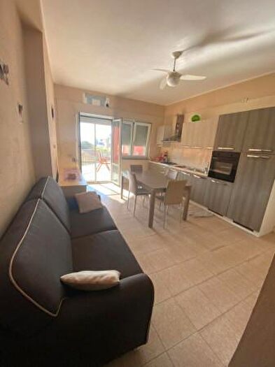 Appartamento quadrilocale in affitto in Viale delle Sirene, Sellia Marina