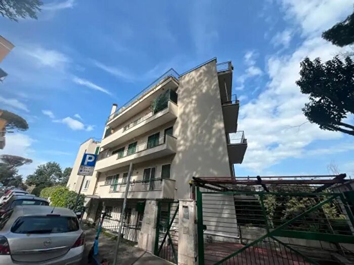 Appartamento con 6 locali in affitto in Via Ettore Petrolini, Roma