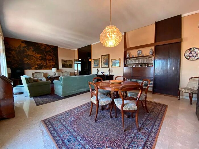 Appartamento quadrilocale in vendita in Via XX Settembre, Gallarate