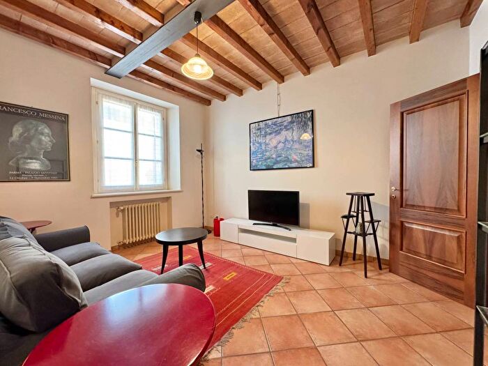 Appartamento trilocale in affitto in Centro Storico, Parma