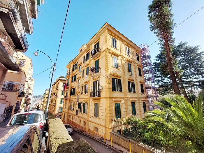 Appartamento monolocale in vendita in Via Falcone Beneventano, Napoli