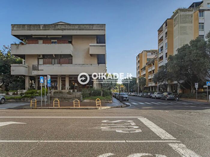 Appartamento trilocale in vendita in Via Cettigne, Cagliari