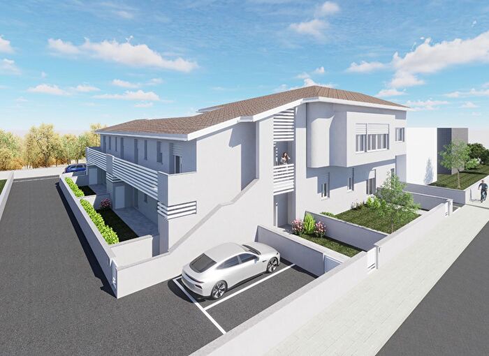 Appartamento con 5 locali in vendita in Bientina