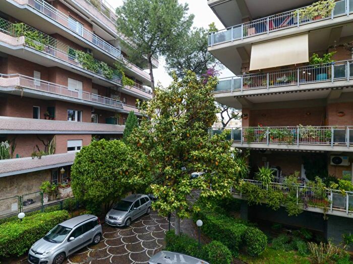 Appartamento con 5 locali in affitto in Via Costantino Maes, Bologna, Roma